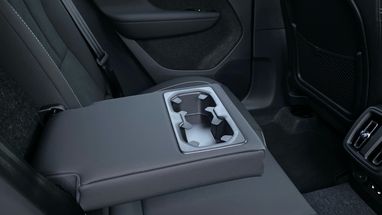 Volvo XC40 2.0 B3P Plus Black Edition 5dr Auto Petrol Estate